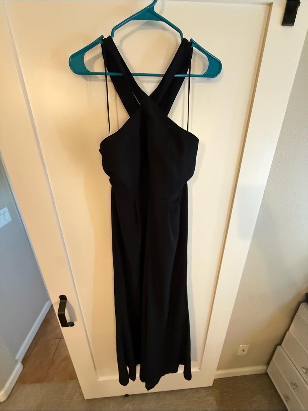 Elegant Black Cross-Back Women's pantsuit